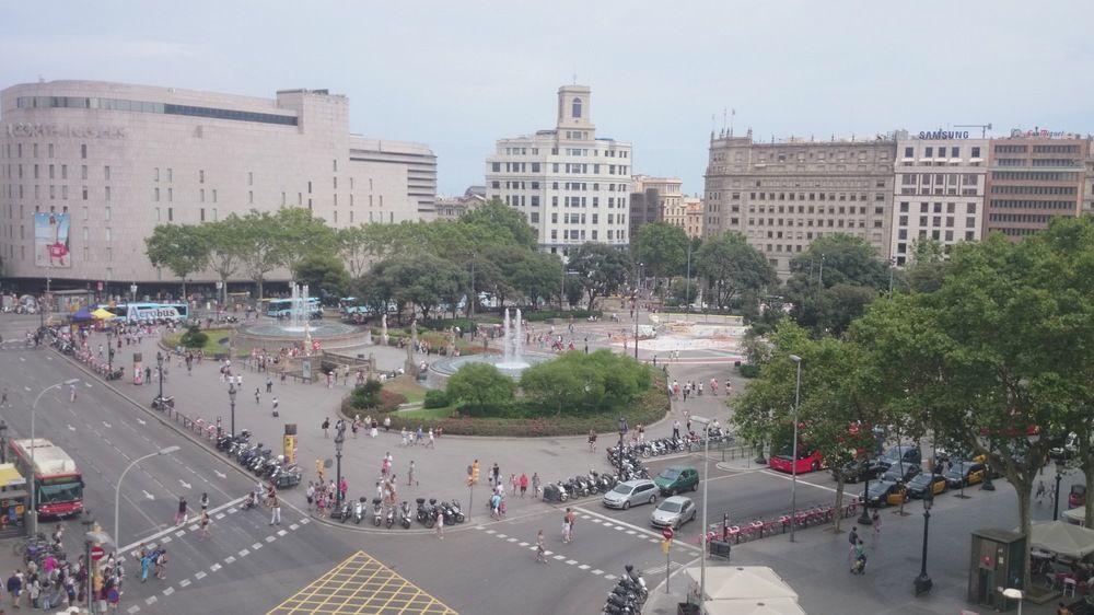 โรงแรมกิเนบรา บาร์เซโลนา ภายนอก รูปภาพ