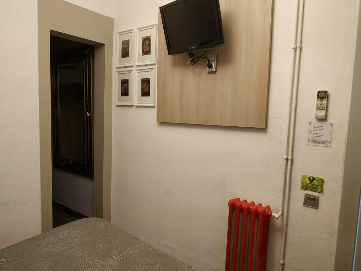 โรงแรมกิเนบรา บาร์เซโลนา ภายนอก รูปภาพ